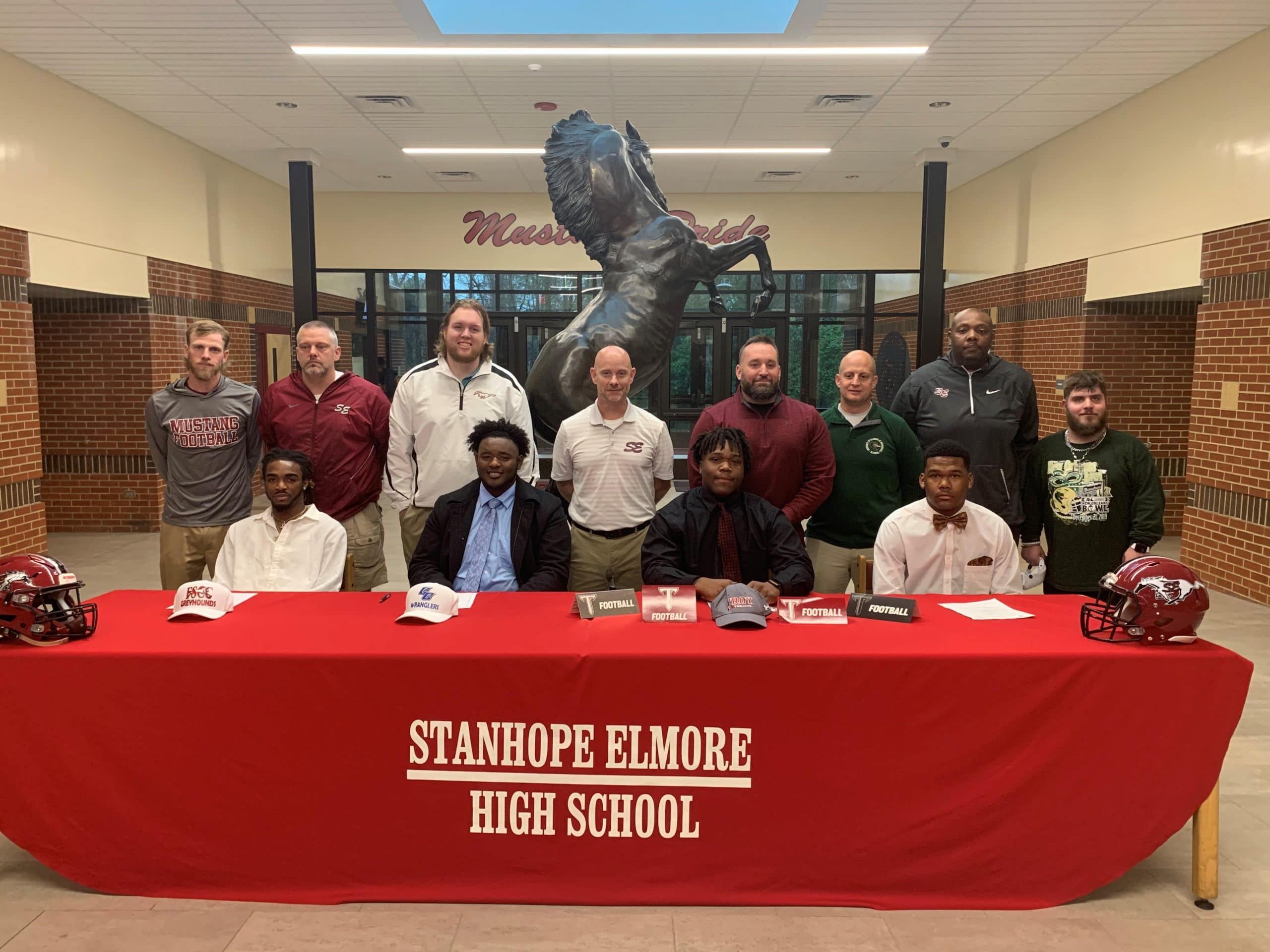 Stanhope Elmore High School Hosts Signing Day Watch Party For Four