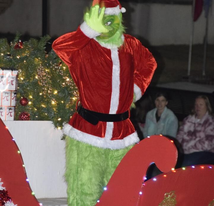 Christmas On The Coosa 2022 Photos: Downtown Wetumpka Filled For Christmas On The Coosa Parade –  Elmore-Autauga News