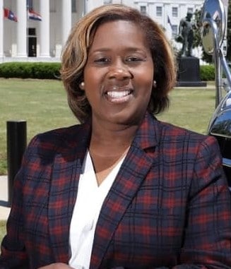 Local Business Owner Stephanie Daniels Smoke Named to NSBA Leadership Council