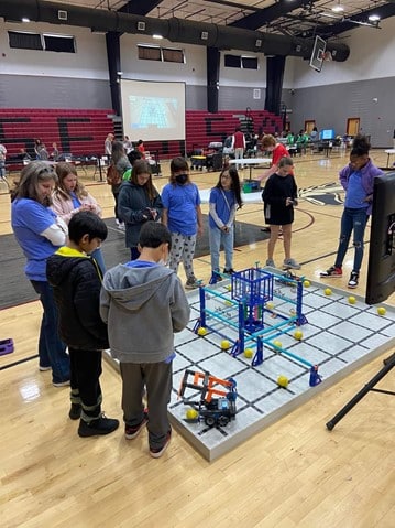 Elmore County Hosts District Vex IQ Robotics Challenge at SEHS; Schools invited to World Competition in May