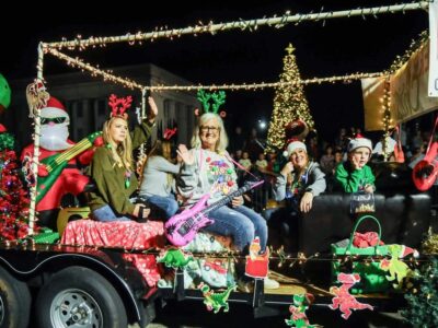 Wetumpka’s Christmas parade brings holiday magic to downtown