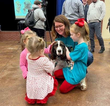 It’s a Pawty! Facility dog Popcorn retires from Wetumpka Elementary School