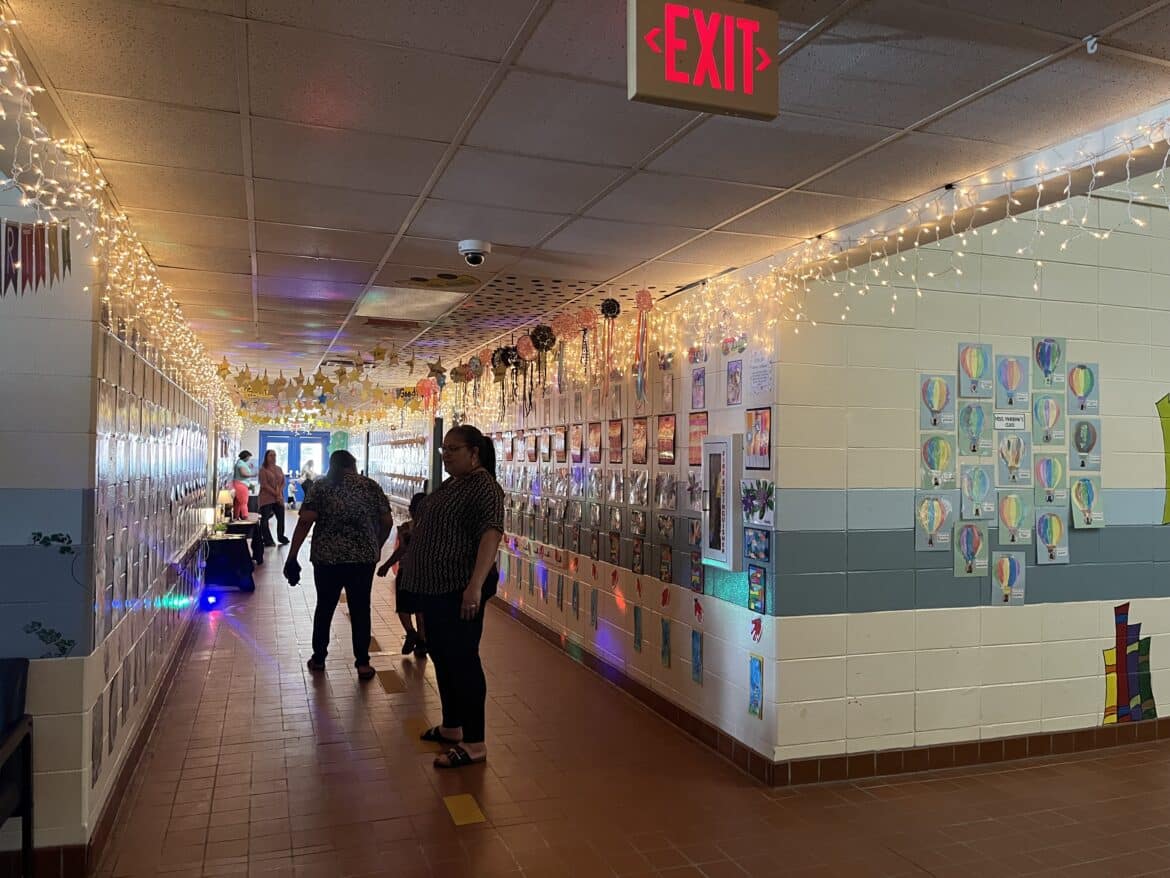 A Starry Night At Wetumpka Elementary School With Art Under The Stars